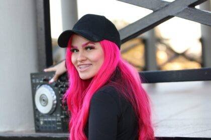 Chrixh Pink