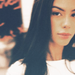 A artista, que começou a carreira de forma silenciosa, une forças com o rapper Sul Africano Xavy e o produtor norte-americano Zachary Digregorio em uma faixa que celebra a vulnerabilidade e o amadurecimento