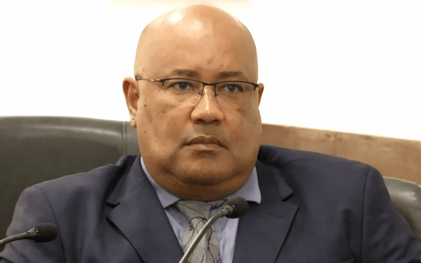 Alexandre Ifatola Dosunmu Anuncia Parcerias Históricas em Congresso na Câmara de São Paulo