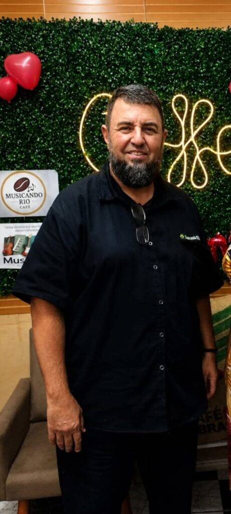 José Henrique Soares Músico e produtor  Musical e barista