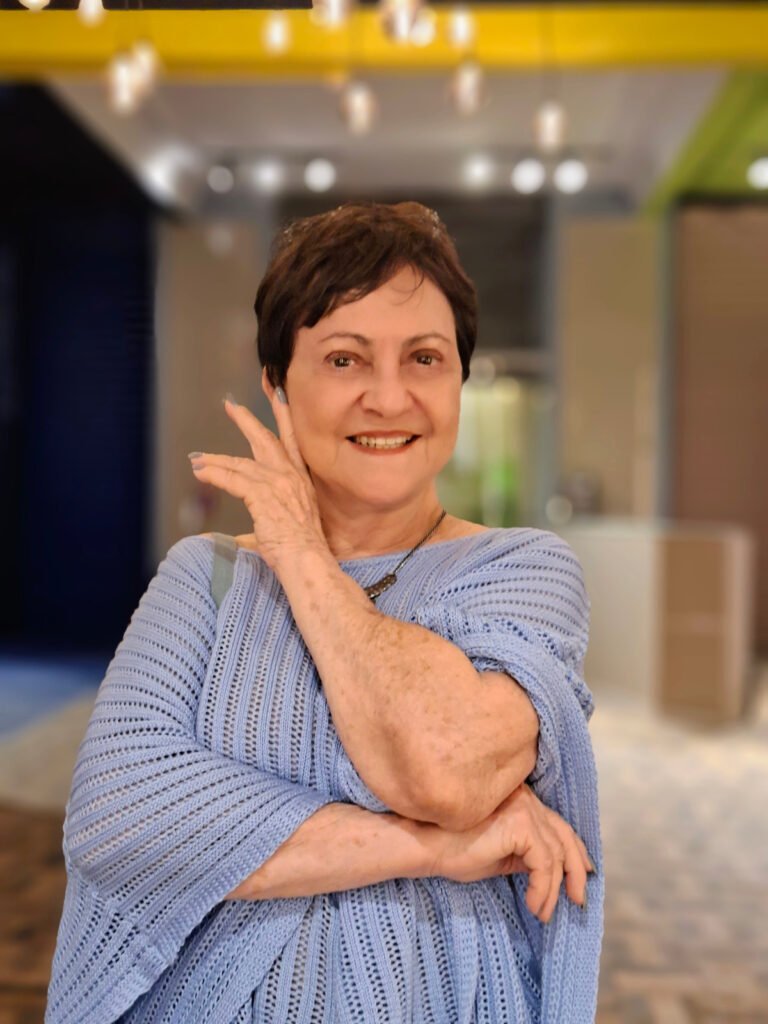 Roberta Tavares